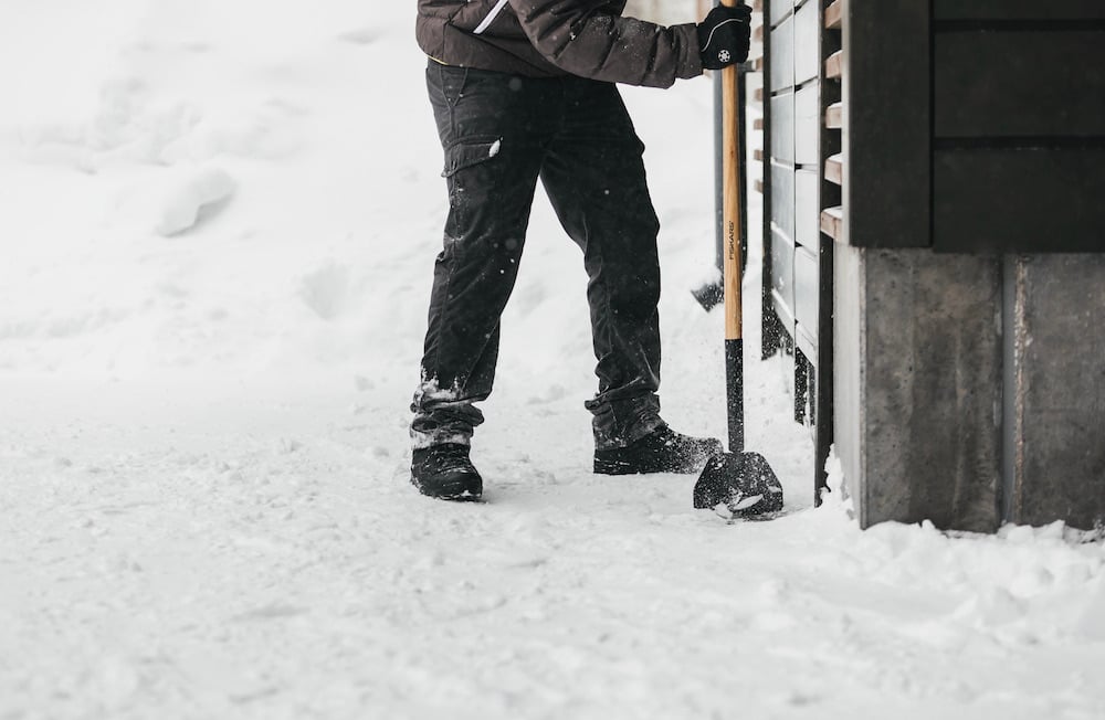 Bilde av klassisk snø redskap fra Fiskars.
