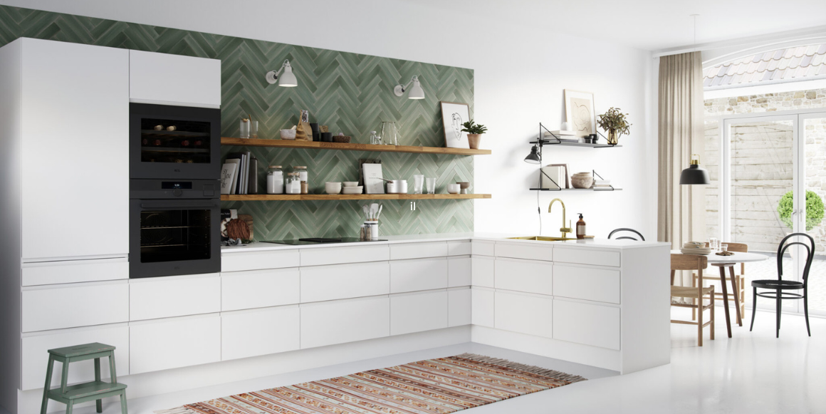 Hvitt kjøkken med Aubo Venezia