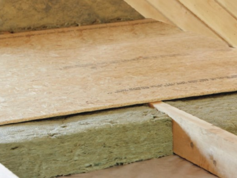 Hvordan isolere loft? Slik går du frem for å etterisolere loft og hindre varmetap.