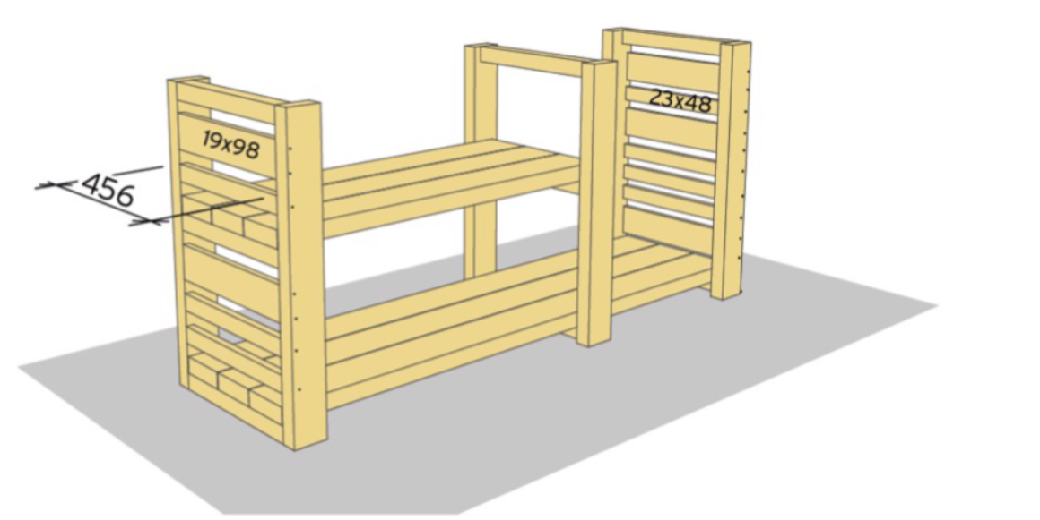 Kapp 5 stk. 19x98mm impregnert kledningsbord og 7 stk. 23x48mm impregnert lekt til 456mm. Skru fast mellom stolpene lengst til venstre og høyre. Plassér de litt om hverandre og med ca. likt mellomrom.