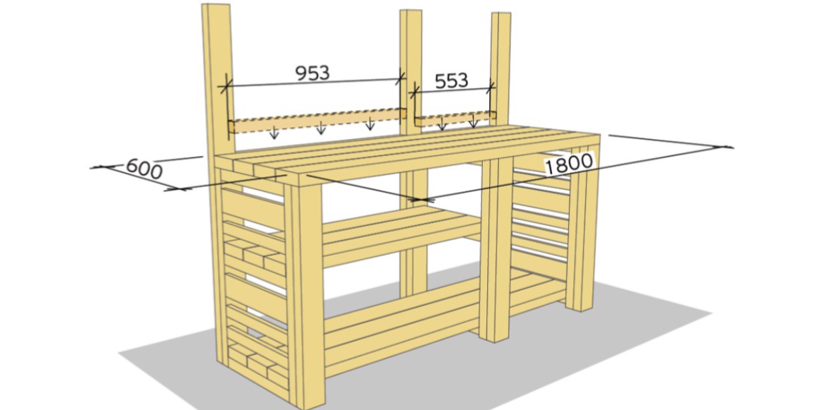 Kapp til 4 stk. 48x148mm impregnert konstruksjonsvirke til 1800mm og skru fast fra undersiden, i lektene de hviler på. Kapp til 2 stk. 48x48mm impregnert lekt, en til 953mm og 1 til 553mm. Skru fast mellom de bakerste stolpene, på baksiden inn i benken.