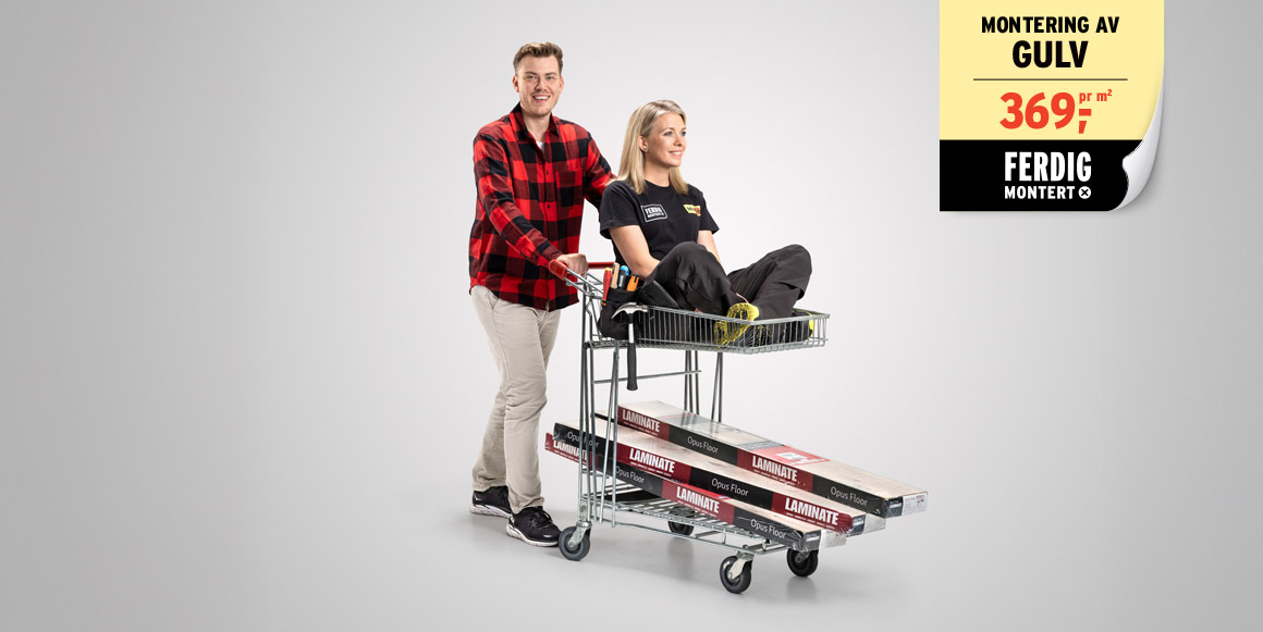 håndverker med gulv levert som ferdig montert