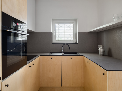 Hvordan behandle kryssfinér?