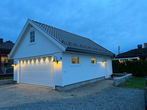 Finere inne i garasjen enn i boligen