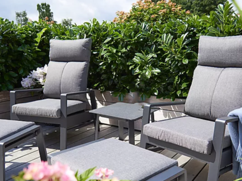 hagemøbler på frodig terrasse hagemøbler på frodig terrasse