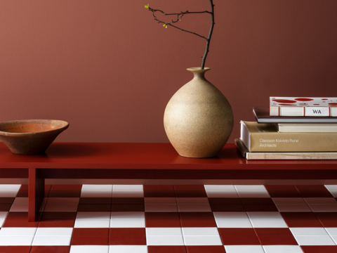 Statement Red