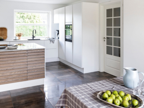 Kjøkken fra AUBO i modellen Oak Line. Kjøkken fra AUBO i modellen Oak Line.
