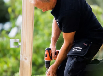 Bygg terasse med terasseskruen til Arvid Nilsson og reduser plastbruken!