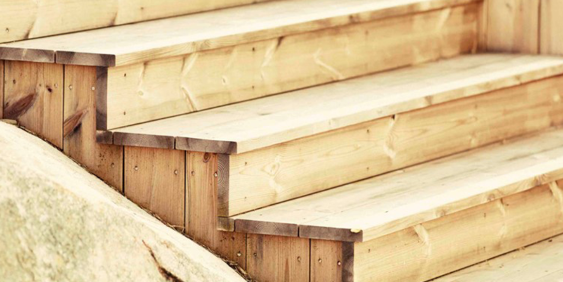 Vi forklarer litt om ulike måter du kan bygge terrassetrapp på!