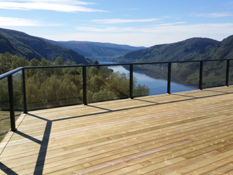 Tett tak over terrassen Tett tak over terrassen